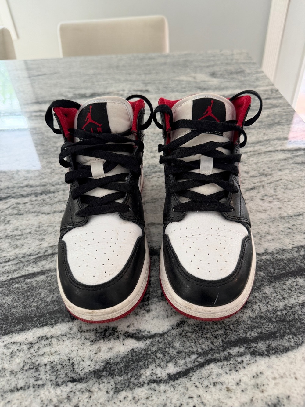 Air Jordan 1 mid Sneakers in Black/White/Red size 5Y